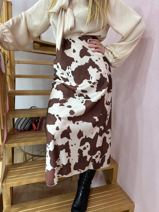 FALDA SATINADA VACA