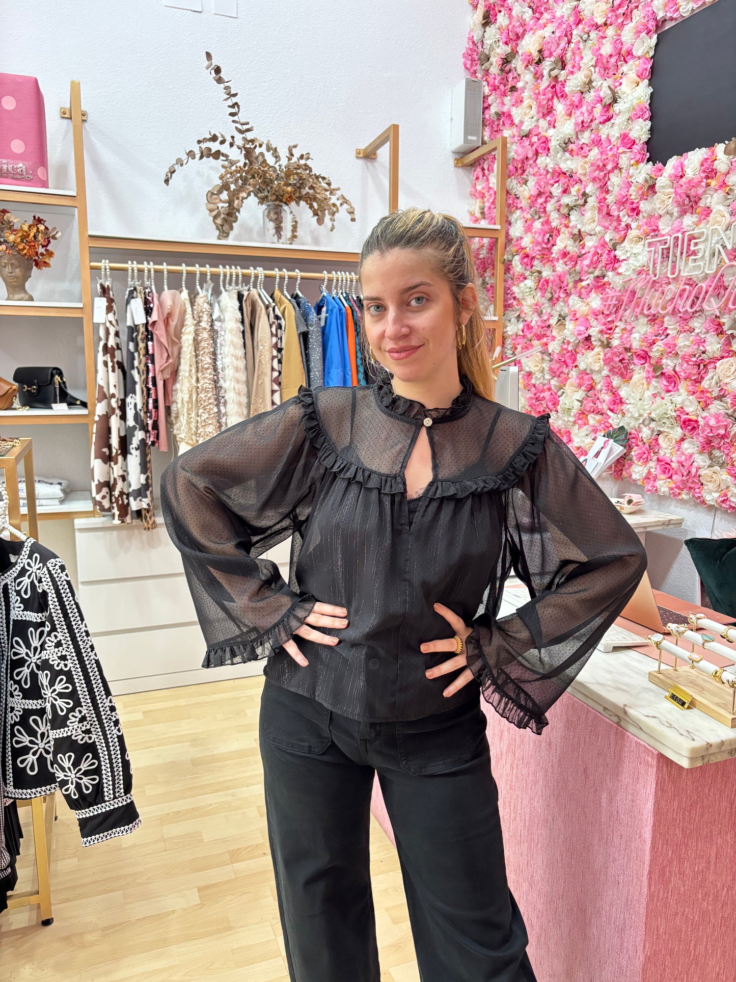 BLUSA NEGRA TUL