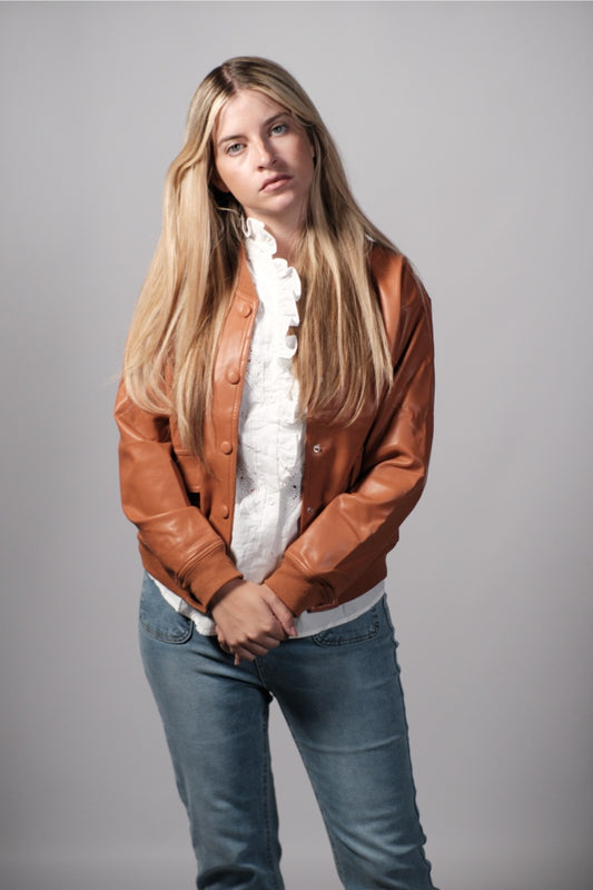 BOMBER ESTELA
