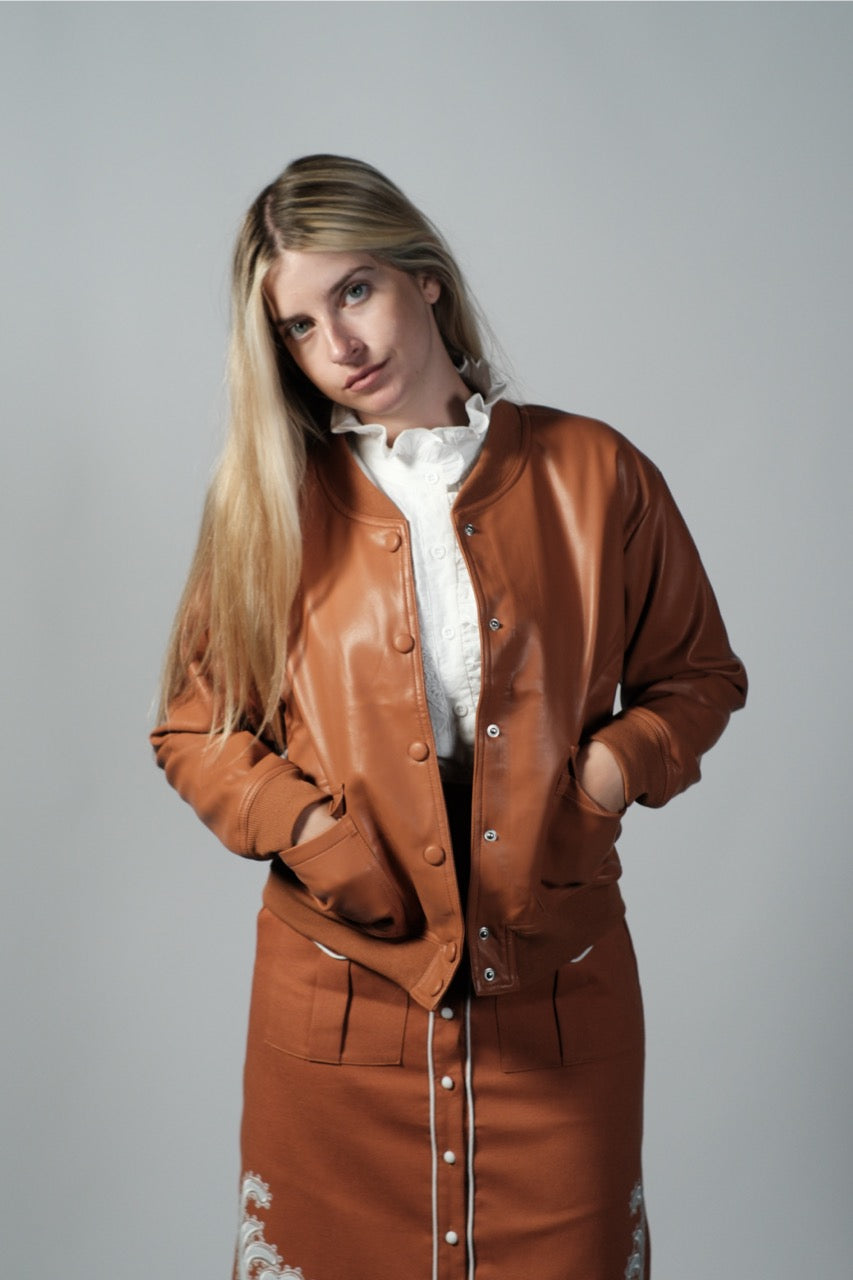 BOMBER ESTELA