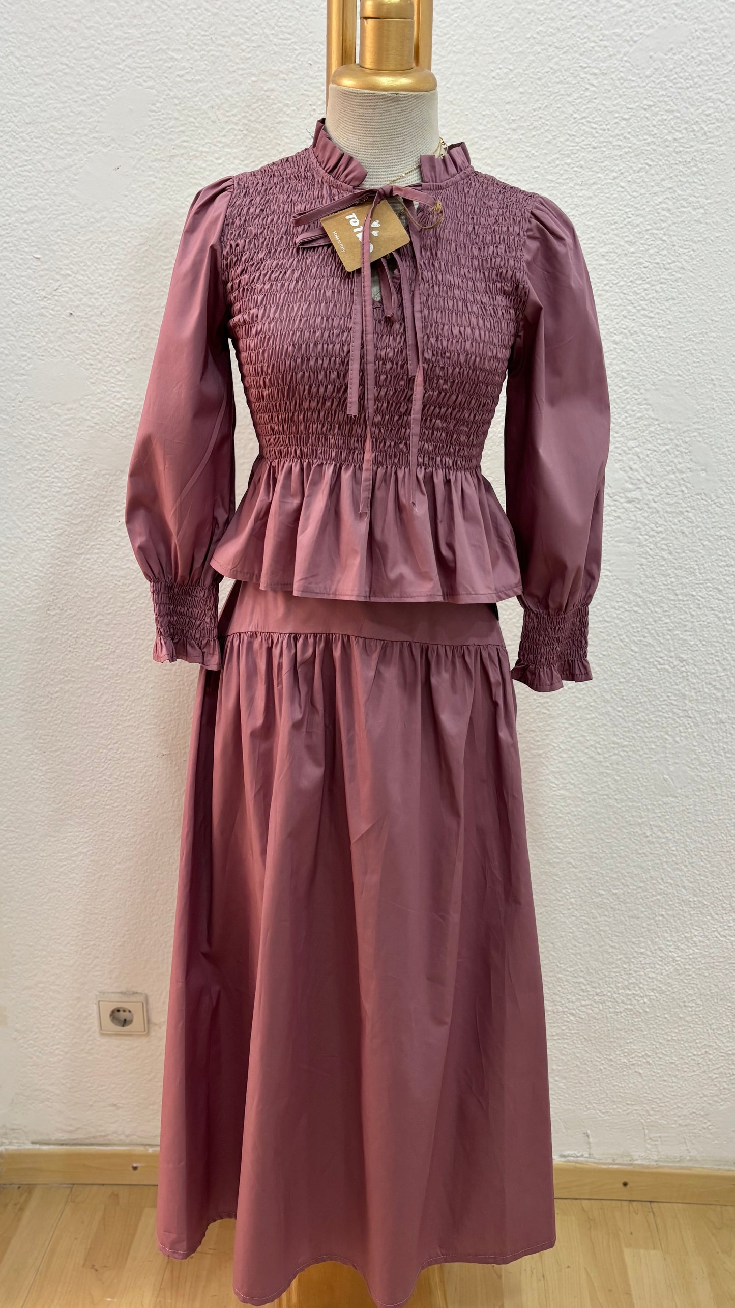 CONJUNTO DE FALDA ROSA