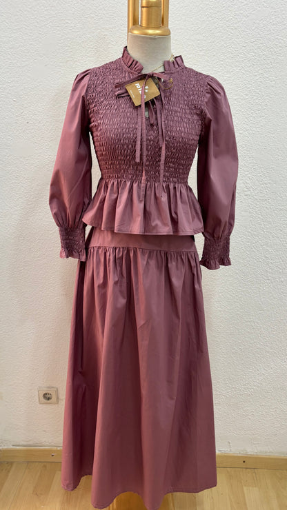 CONJUNTO DE FALDA ROSA
