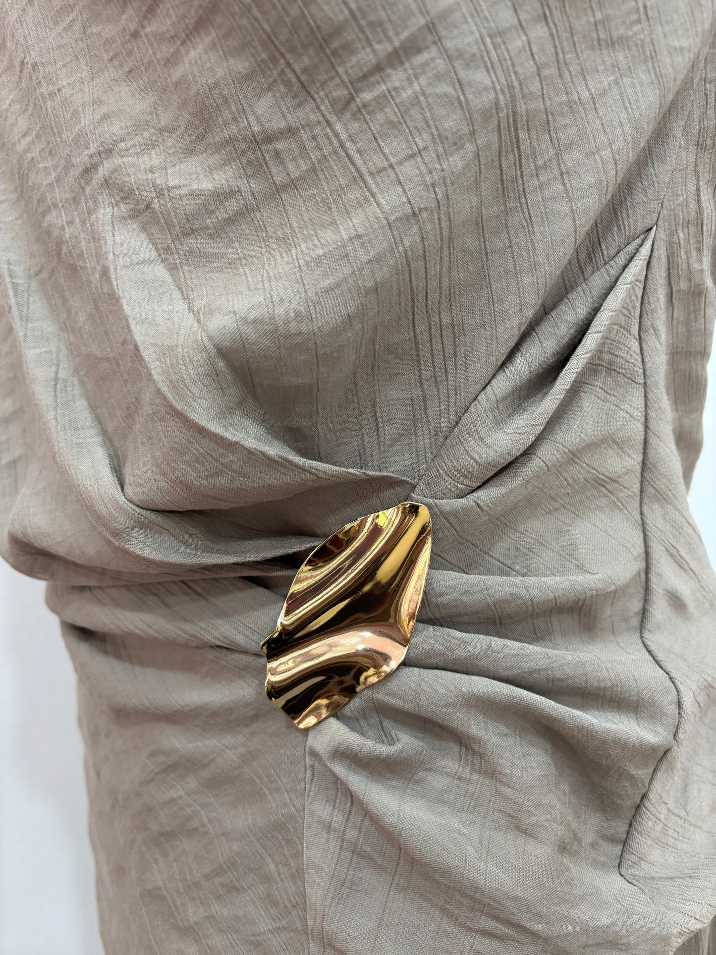 TOP BROCHE DORADO