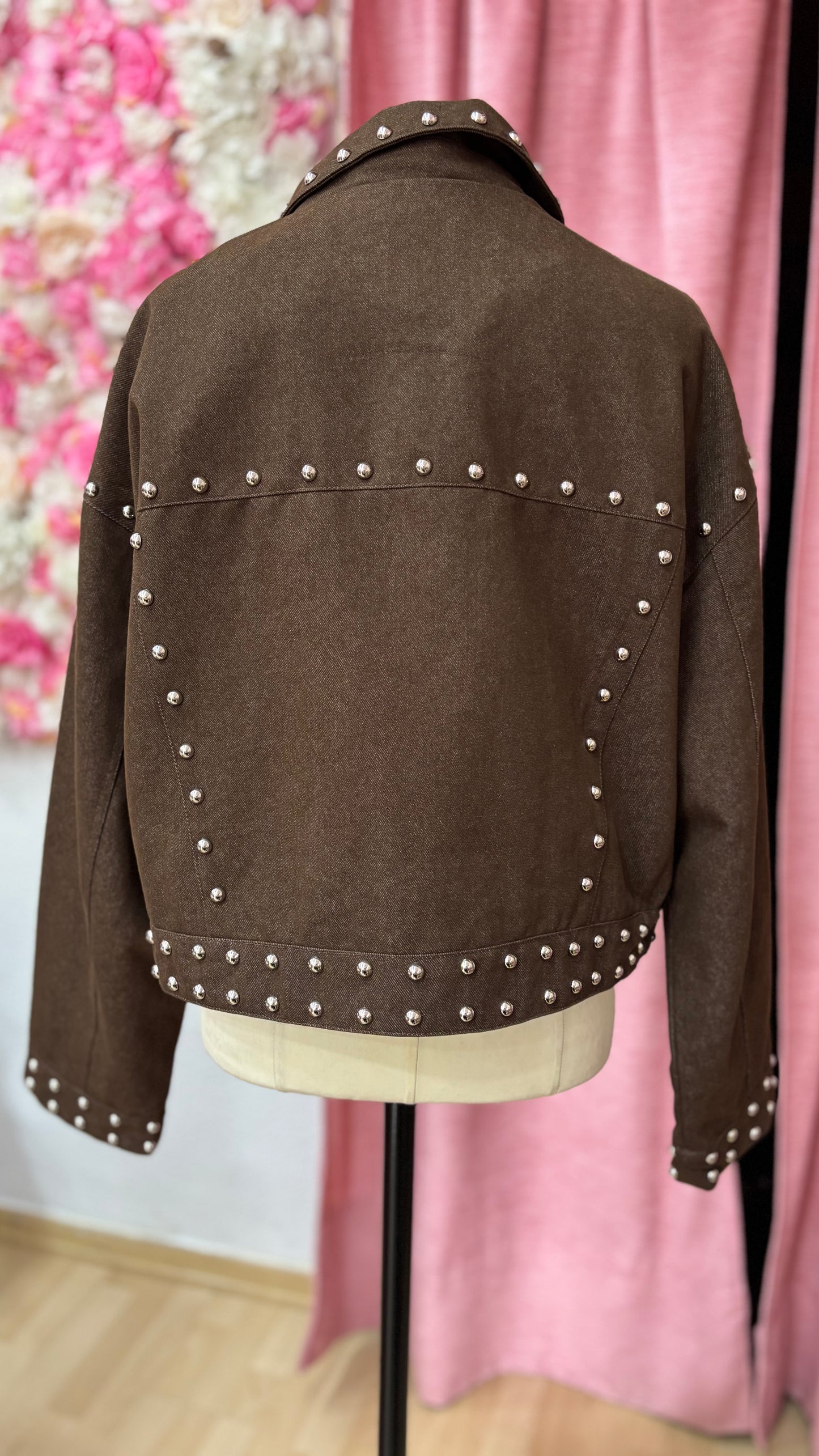 CAZADORA VAQUERA TACHUELAS