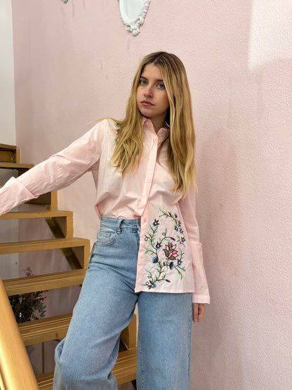 CAMISA BORDADA ROSA