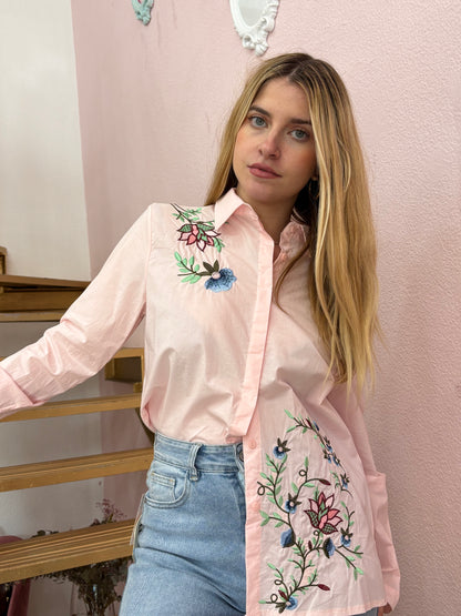 CAMISA BORDADA ROSA
