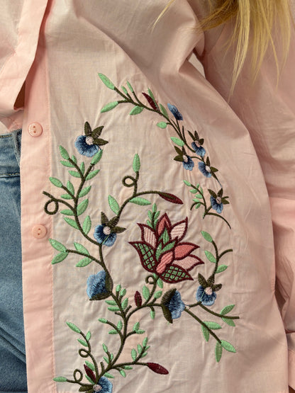 CAMISA BORDADA ROSA